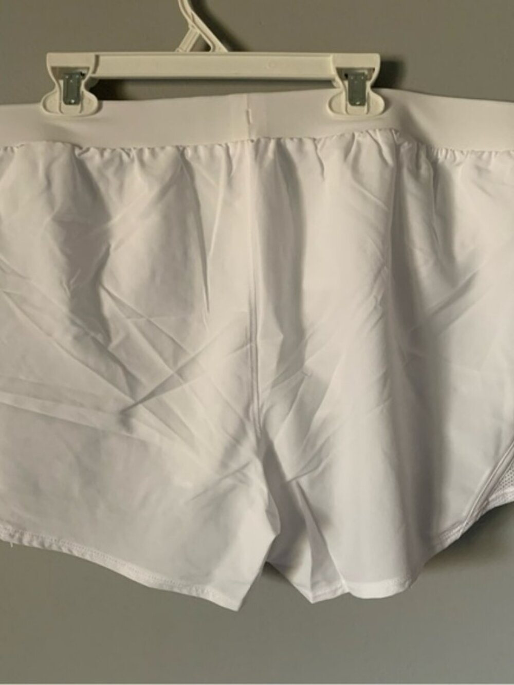 NWT. UNDER ARMOUR Women’s Fly By 2.0 Athletic Shorts - Picture 5 of 5